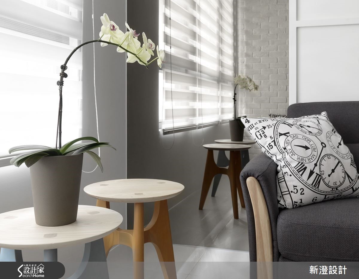 位於新竹新埔區的 32 坪居所，設計師注入簡約淨白的空